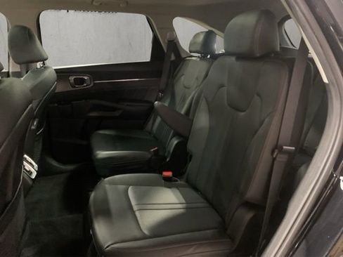Used 2023 Kia Sorento SX image 21