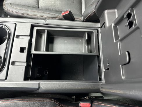 Used 2020 Nissan Titan PRO-4X w/ Pro-4x Convenience Package image 38