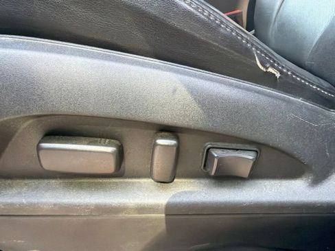 Used 2012 Chevrolet Equinox LT FWD image 24