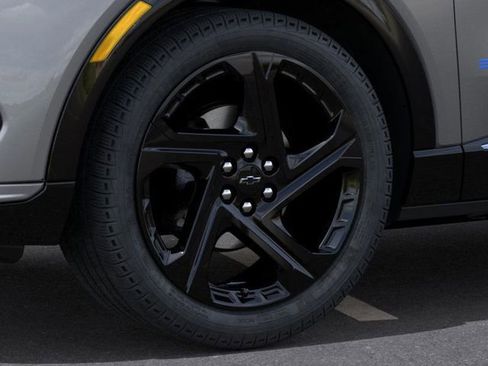 New 2026 Chevrolet Equinox EV RS image 9