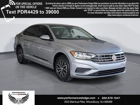 Used 2020 Volkswagen Jetta SE w/ SE Cold Weather Package FWD image 1