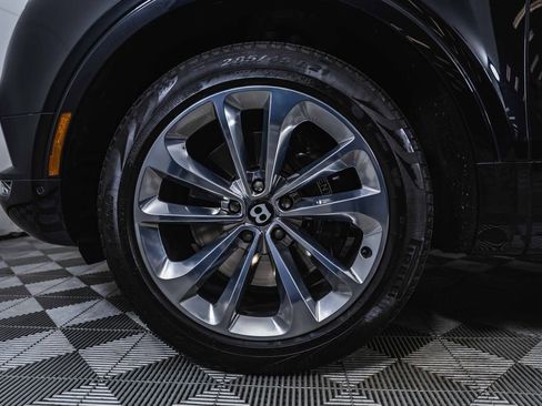 Used 2017 Bentley Bentayga W12 image 35