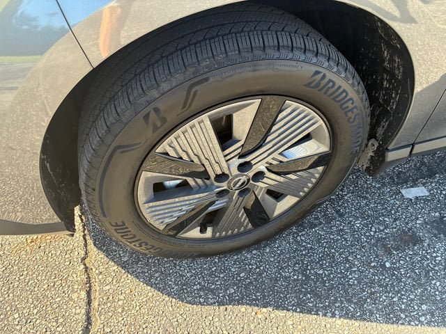 Used 2025 Nissan Murano SL AWD/4WD image 10