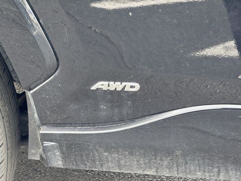 Used 2024 Toyota RAV4 SE image 21