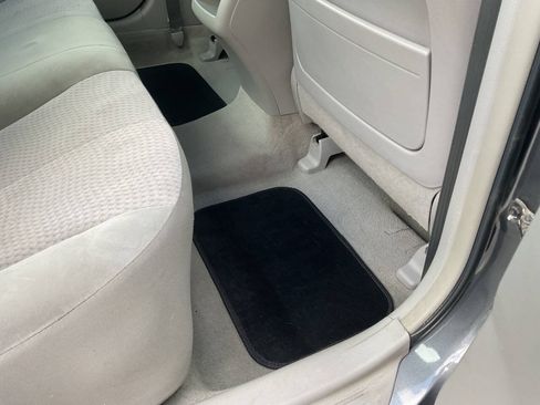 Used 2011 Toyota Camry LE FWD image 33