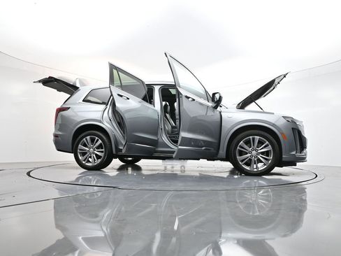 Used 2023 Cadillac XT6 Premium Luxury image 53