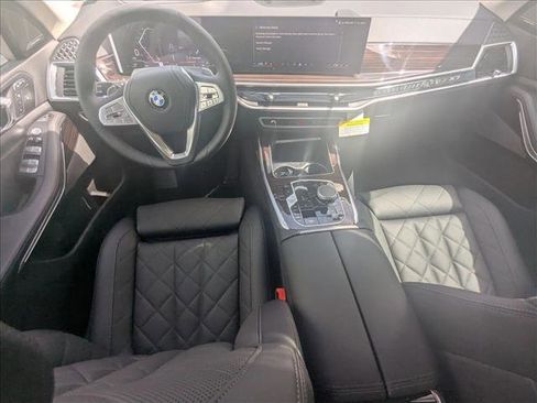 New 2026 BMW X7 xDrive40i image 15