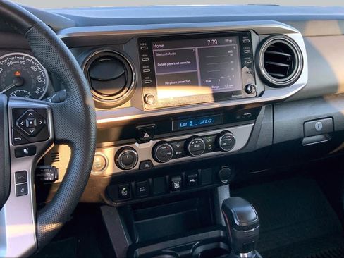 Used 2023 Toyota Tacoma SR5 w/ Technology Package AWD/4WD image 5