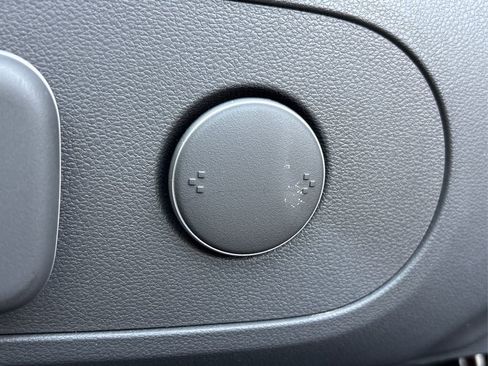 Certified 2025 Hyundai Kona SEL image 23