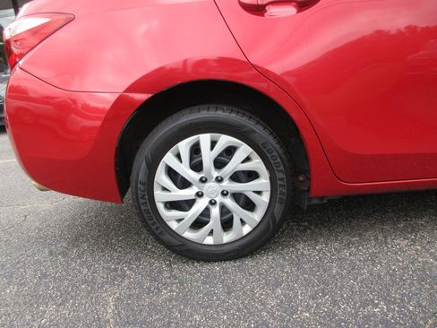 Used 2017 Toyota Corolla LE FWD image 22