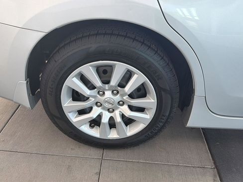 Used 2015 Nissan Altima 2.5 S w/ Power Driver Seat Package FWD image 16