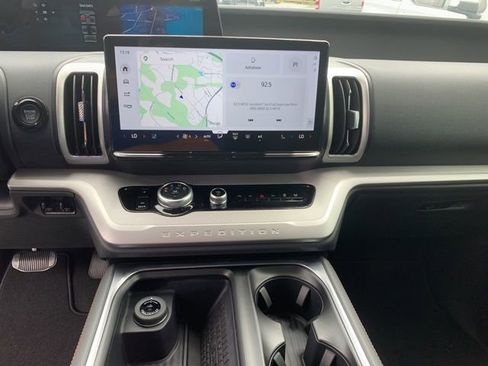 New 2025 Ford Expedition Active RWD image 33