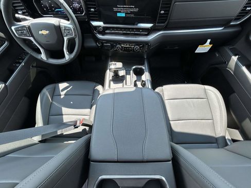 New 2026 Chevrolet Silverado 1500 LTZ w/ LTZ Premium Package AWD/4WD image 13