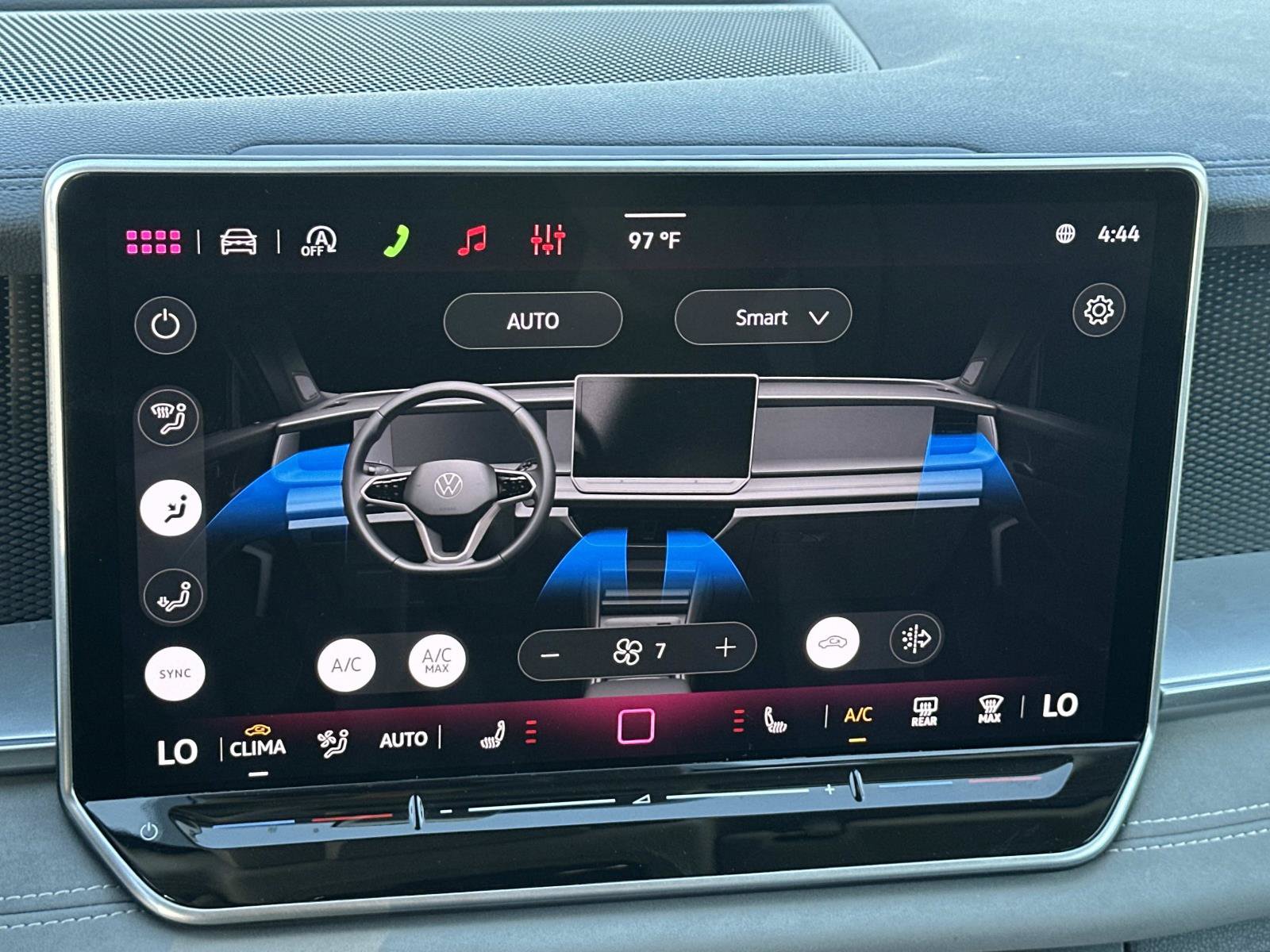 Certified 2026 Volkswagen Tiguan SE FWD image 11