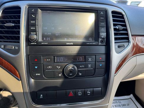 Used 2013 Jeep Grand Cherokee Limited AWD/4WD image 17