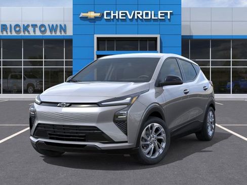 New 2027 Chevrolet Bolt LT w/ Comfort Package FWD image 6