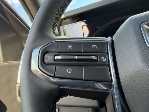 New 2026 GMC Yukon Elevation image 32