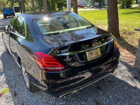 Used 2016 Mercedes-Benz C 300 4MATIC Sedan image 7