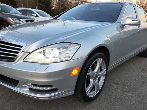 Used 2013 Mercedes-Benz S 550 4MATIC image 7