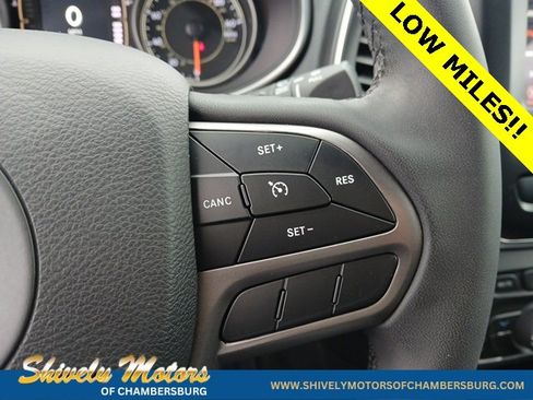 Used 2020 Jeep Cherokee Latitude Plus image 26