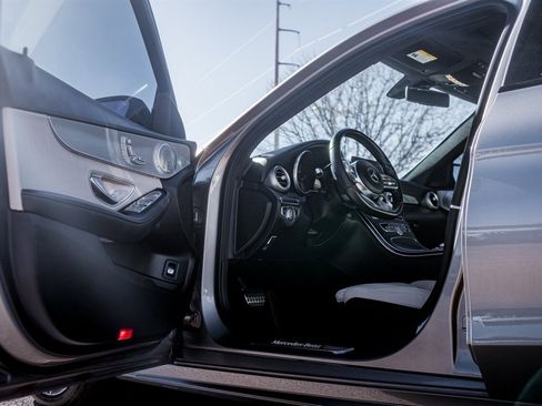 Used 2020 Mercedes-Benz C 300 4MATIC Sedan image 16