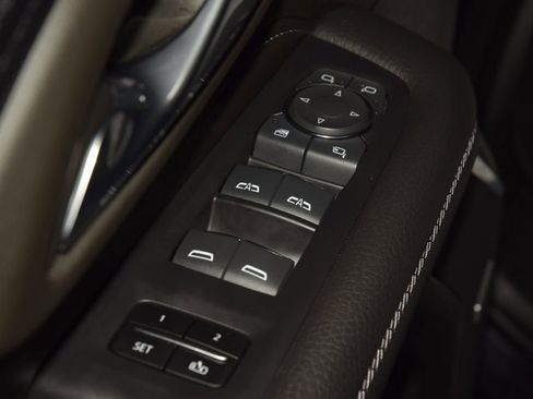 Used 2024 GMC Yukon XL Denali w/ Advanced Technology Package AWD/4WD image 51