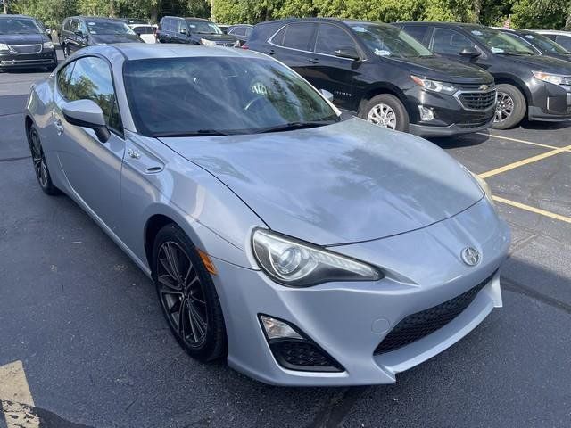 Used 2013 Scion FR-S 10 Series RWD image 2
