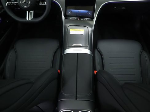 New 2025 Mercedes-Benz C 300 4MATIC Sedan image 17