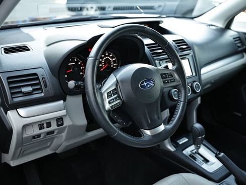 Used 2014 Subaru Forester 2.5i Touring image 21