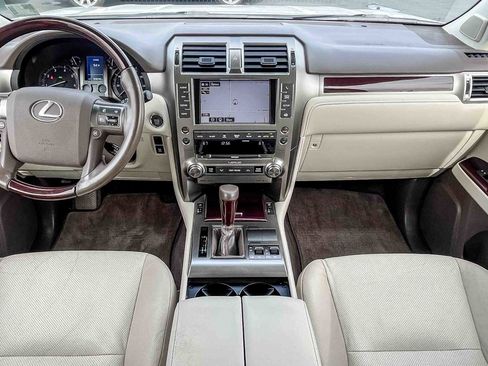 Used 2018 Lexus GX 460 Premium image 11