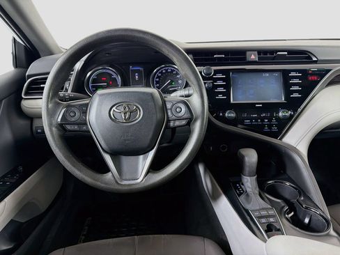 Used 2020 Toyota Camry LE FWD image 23