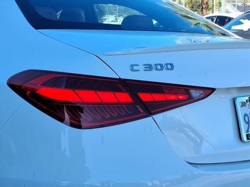 Used 2025 Mercedes-Benz C 300 4MATIC Sedan image 25