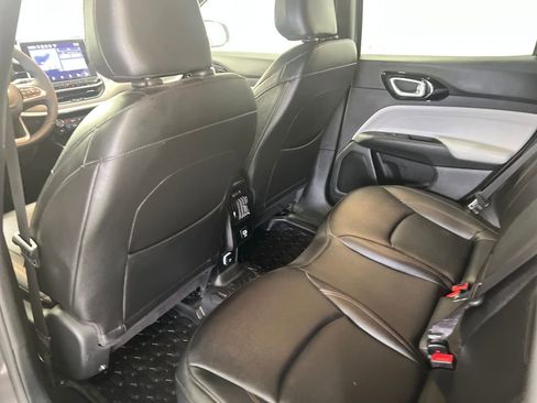 Used 2024 Jeep Compass Limited image 36