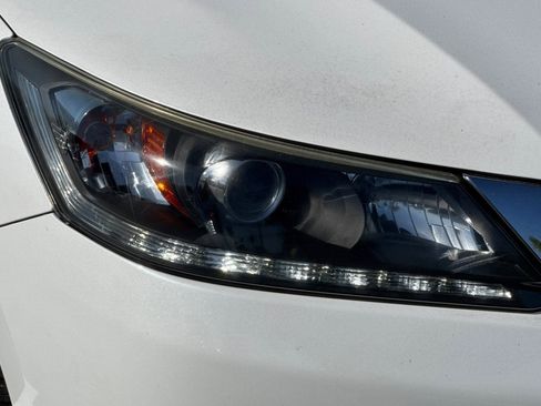 Used 2015 Honda Accord EX-L image 10