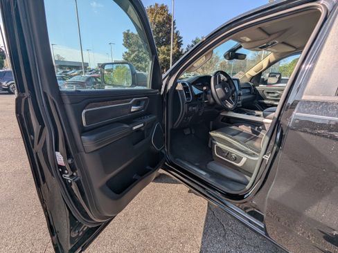 Used 2020 RAM 1500 Laramie image 9