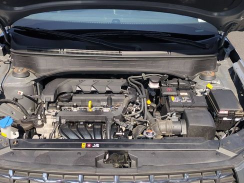 Used 2025 Hyundai Venue SEL FWD image 35