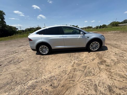 Used 2016 Tesla Model X 75D AWD/4WD image 53