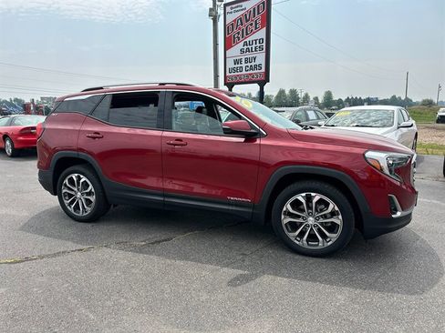 Used 2019 GMC Terrain SLT image 1