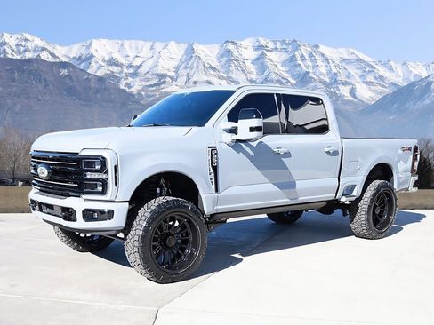 Used 2025 Ford F350 Platinum image 2