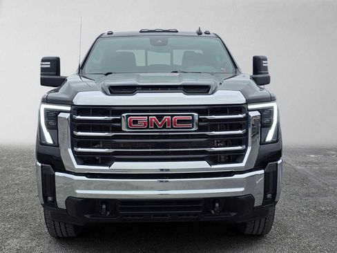 Certified 2025 GMC Sierra 3500 SLE w/ SLE Value Package AWD/4WD image 8
