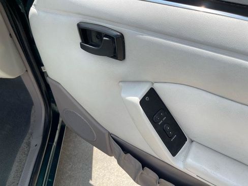 Used 1990 Ford Mustang LX RWD image 41