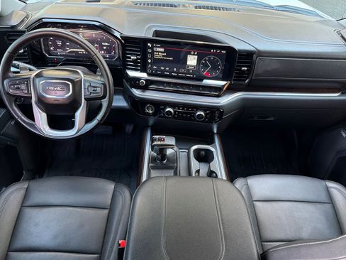 Used 2024 GMC Sierra 1500 SLT AWD/4WD image 3