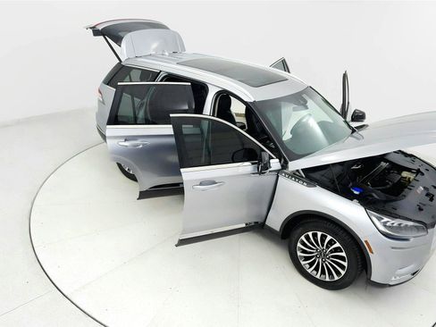 Used 2020 Lincoln Aviator Reserve w/ Elements Package Plus AWD/4WD image 24