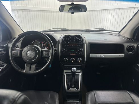 Used 2014 Jeep Compass Latitude image 16