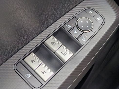 New 2025 Mitsubishi Outlander SE image 25