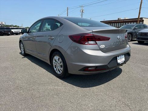 Used 2020 Hyundai Elantra SE w/ Cargo Package (C1) FWD image 7