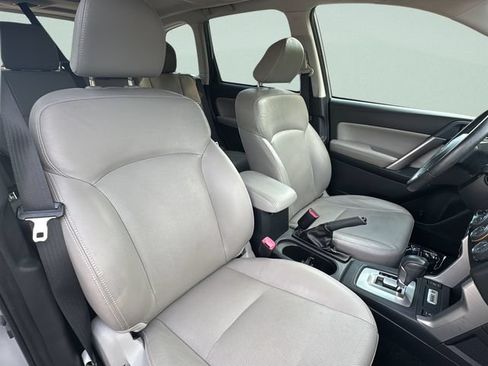 Used 2015 Subaru Forester 2.5i Limited w/ Popular Package #2 AWD/4WD image 19