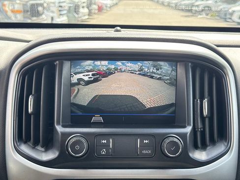Used 2022 Chevrolet Colorado LT w/ Fleet Safety Package RWD image 18