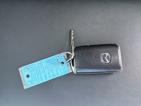 Used 2025 MAZDA MAZDA3 s image 7