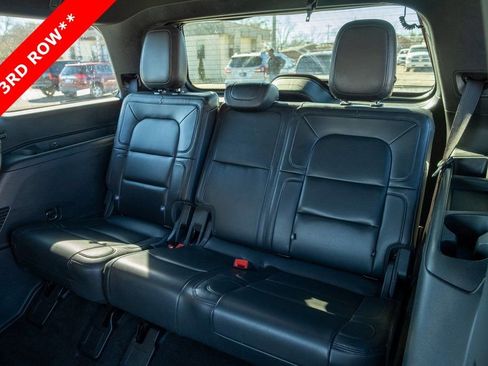 Used 2023 Lincoln Navigator Reserve image 16